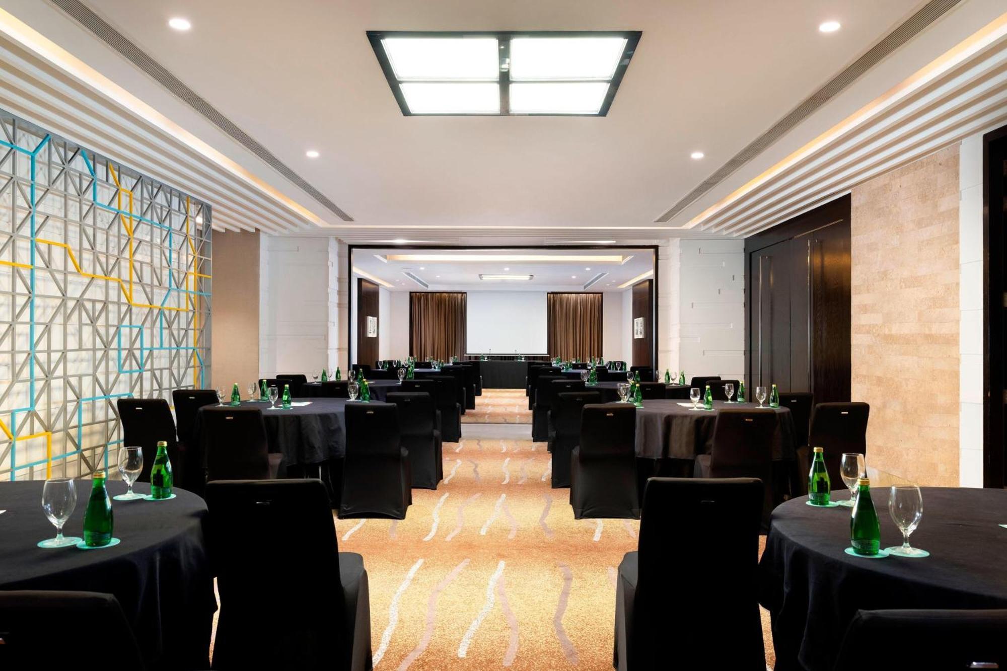 Le Meridien Dhaka Esterno foto