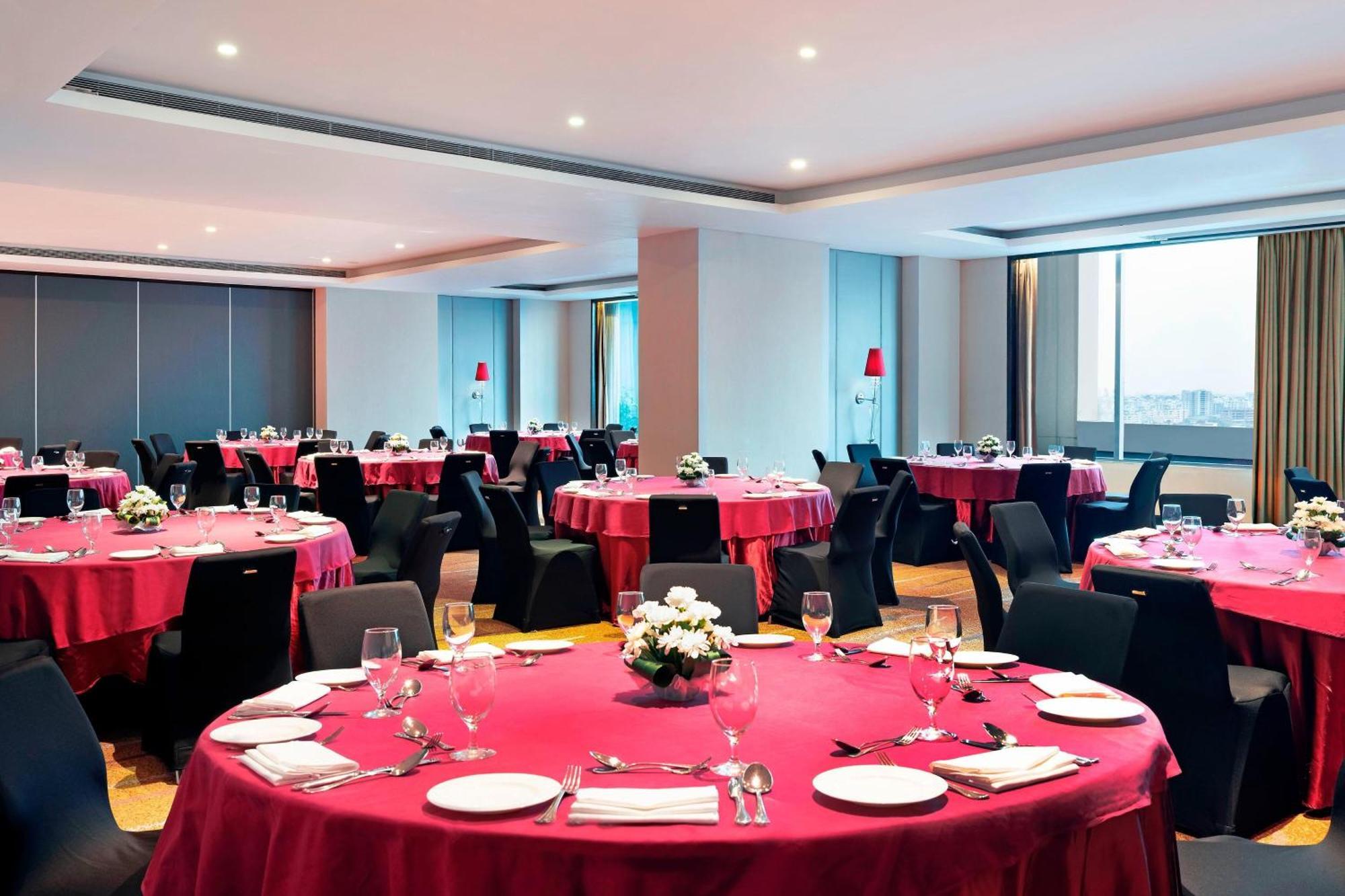 Le Meridien Dhaka Esterno foto