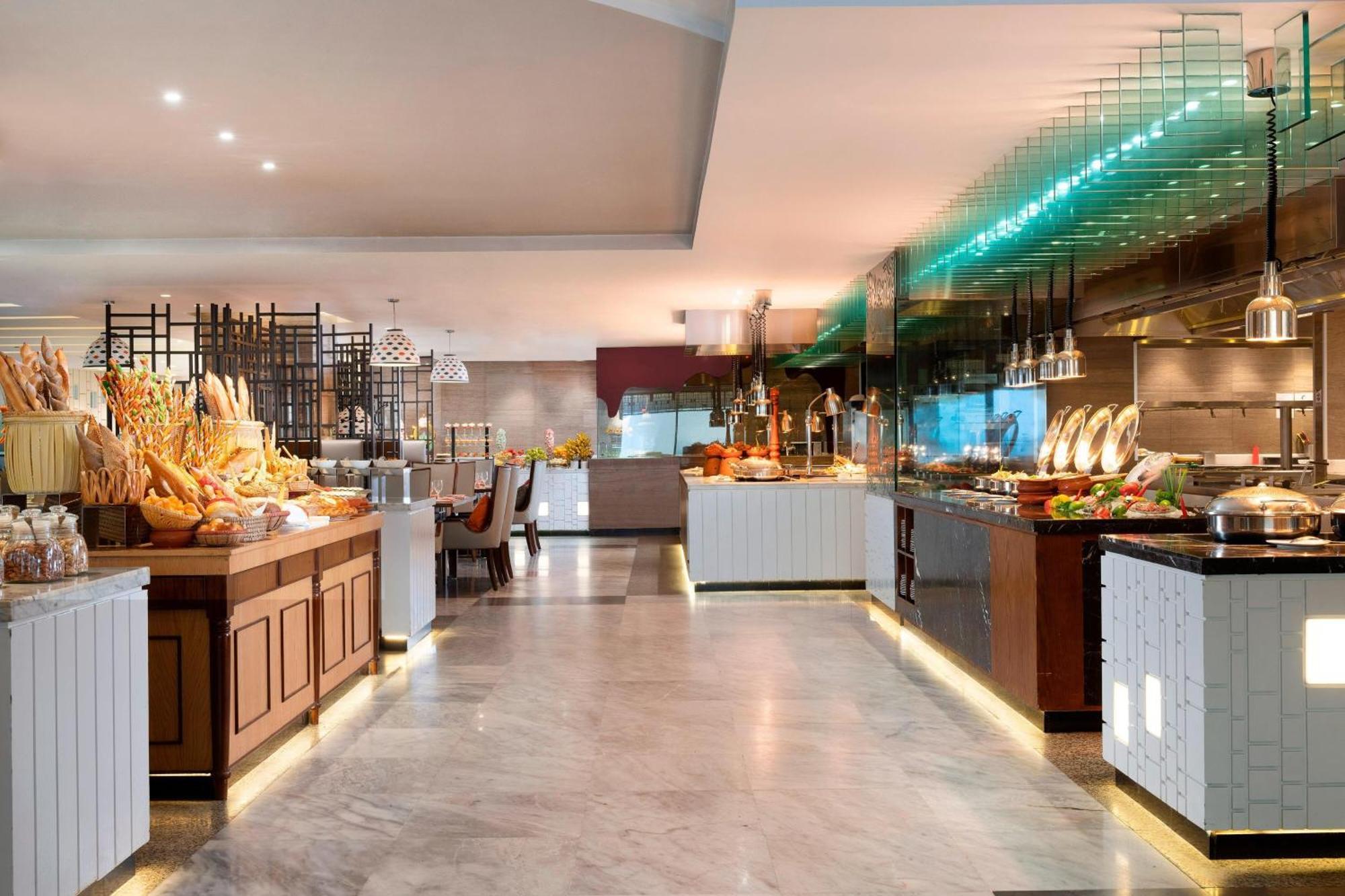 Le Meridien Dhaka Esterno foto